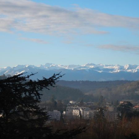 Studio Quartier Chateau - Wifi - Garage Individuel A Cle - Electromenager Complet 波城 外观 照片