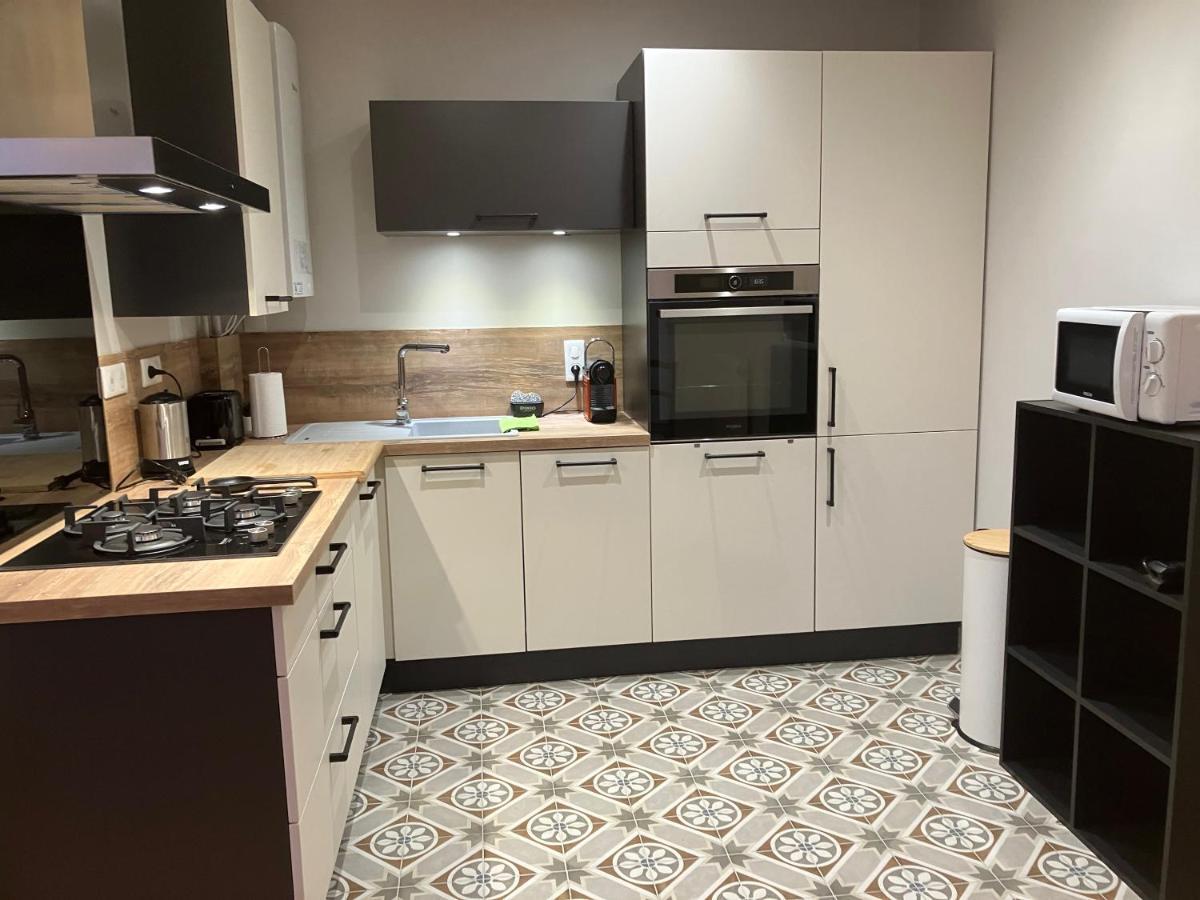 Studio Quartier Chateau - Wifi - Garage Individuel A Cle - Electromenager Complet 波城 外观 照片
