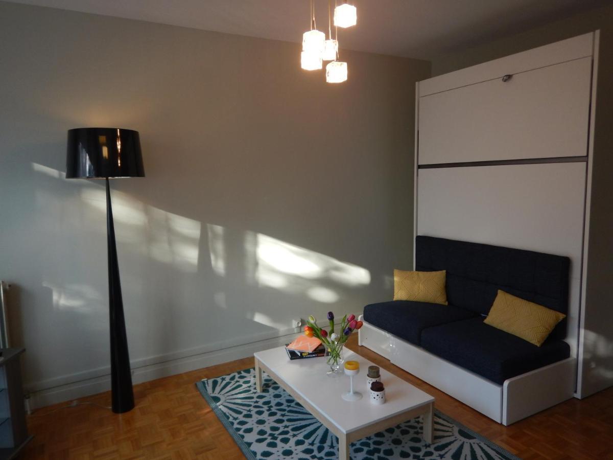 Studio Quartier Chateau - Wifi - Garage Individuel A Cle - Electromenager Complet 波城 外观 照片